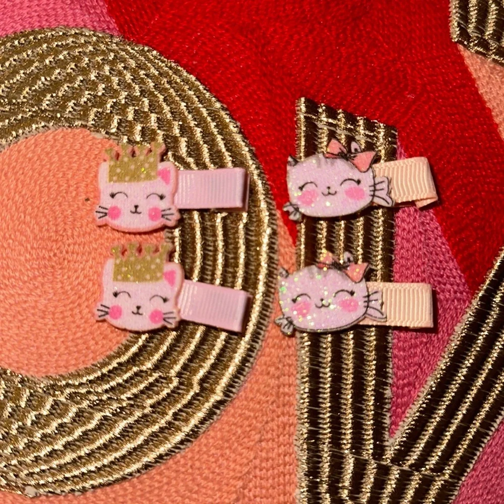 Kitty hair‎ clips